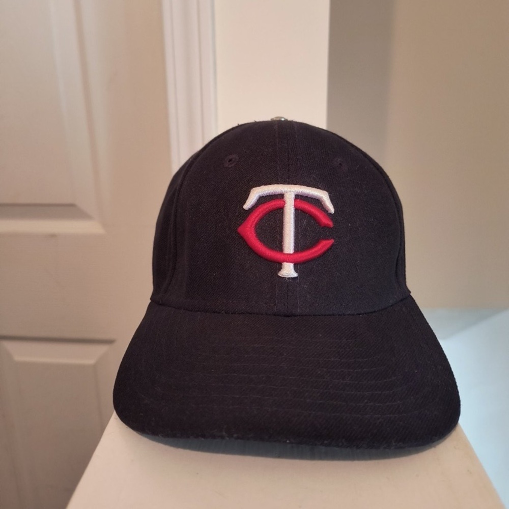Minnesota Twins New Era Kids team color Kids Velcro back Adjustable Hat